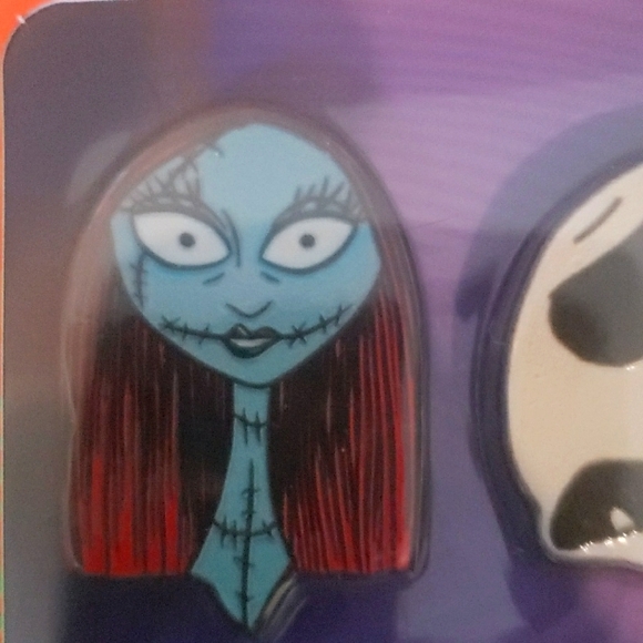 Disney The Night Before Christmas 4pc Metal Pin Set. NIB - Picture 6 of 9